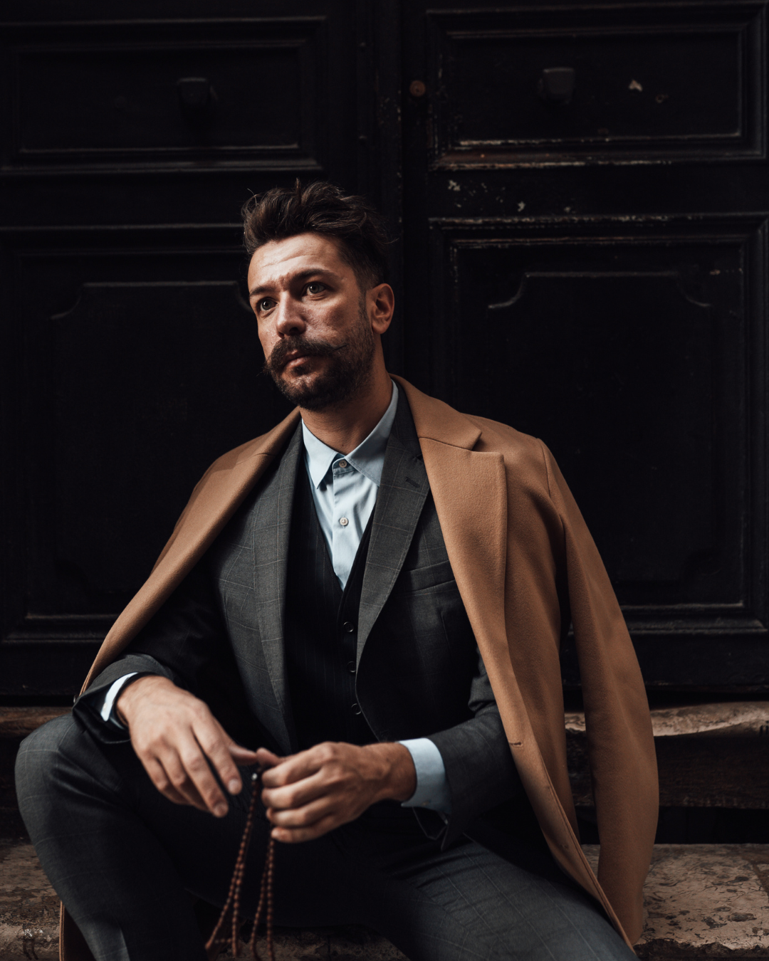 Lior — Cinemático Premium (OpenAI)